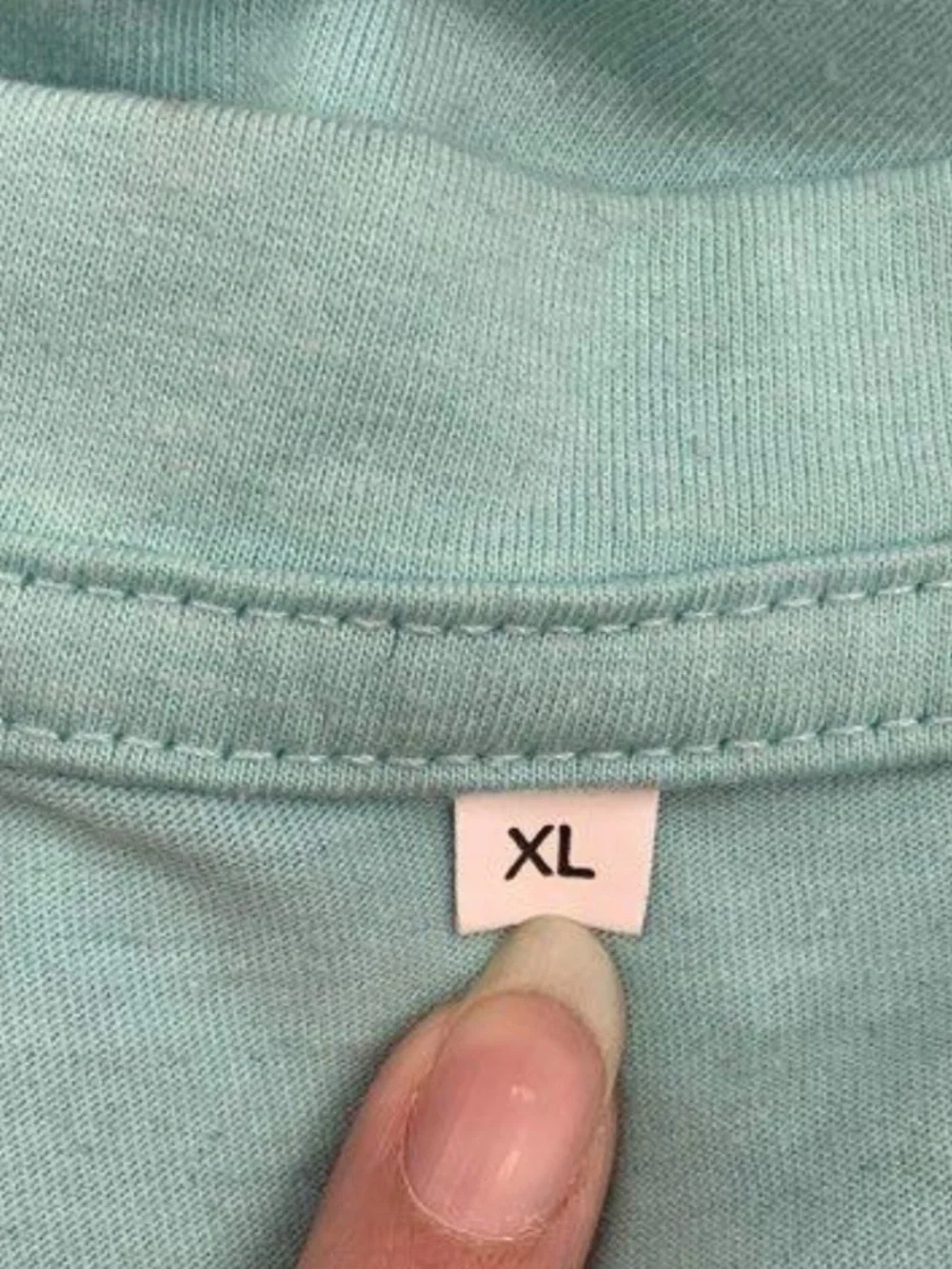 Tiffany & Co XL t-shirt, EUC - Picture 3 of 3